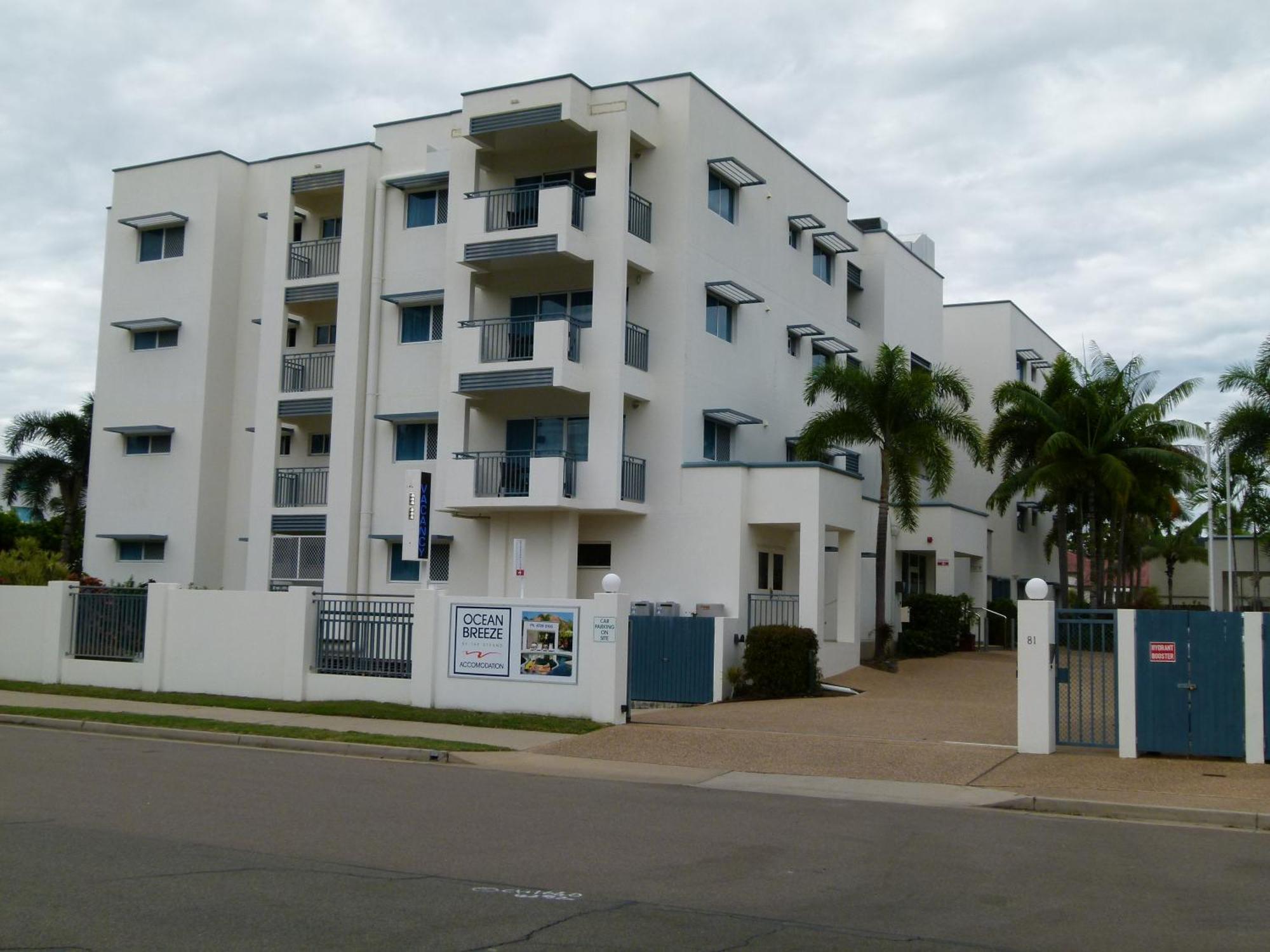 Madison Ocean Breeze Apartments تاونسفيل المظهر الخارجي الصورة