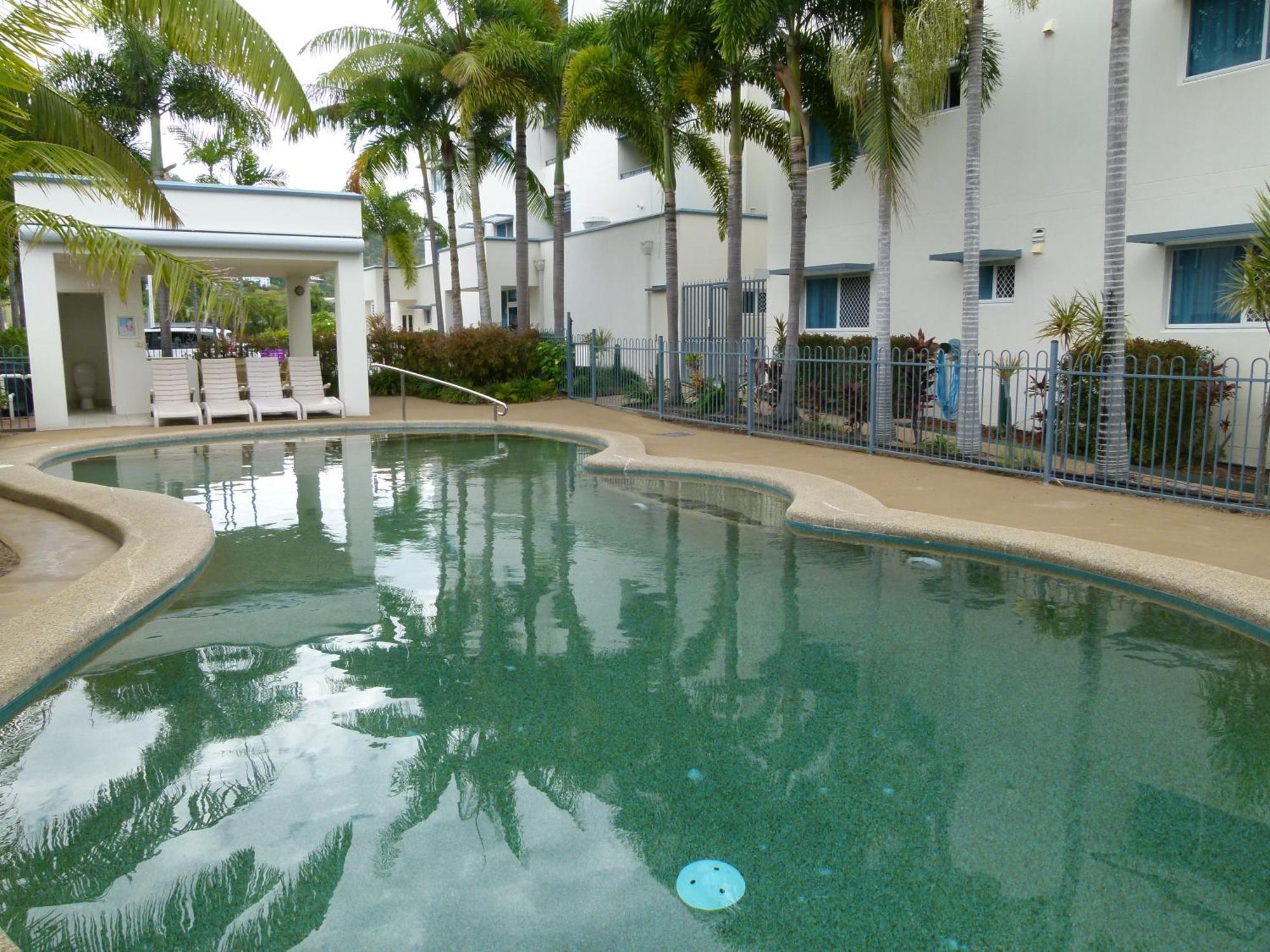 Madison Ocean Breeze Apartments تاونسفيل المظهر الخارجي الصورة