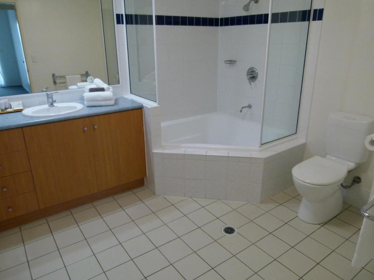 Madison Ocean Breeze Apartments تاونسفيل المظهر الخارجي الصورة